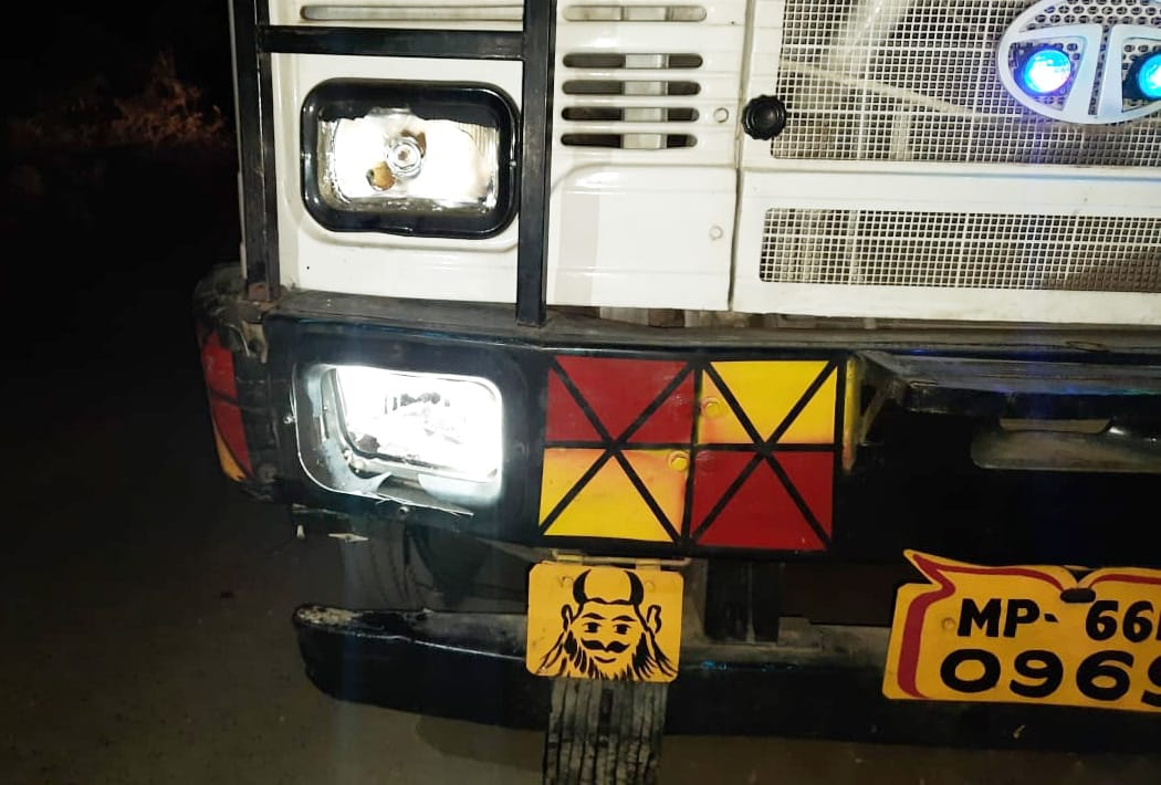 Photo of Singrauli में ट्रक ने बाईक सवार को रौंदा,अस्पताल पहुंचने के पहले तोड़ा दम