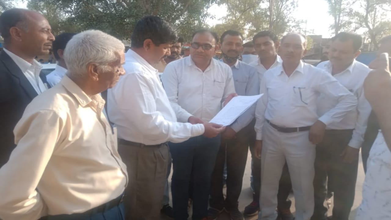 Photo of सामुदायिक स्वास्थ्य केंद्र रामपुर नैकिन में लगी आग के जांच की मांग