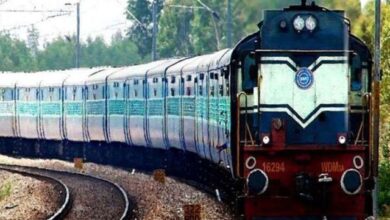 Photo of Indian Railways: कोरोना के बढ़ते मामलों के कारण फिर से रद्द हो गई ये ट्रेनें,पढ़े पूरी जानकारी