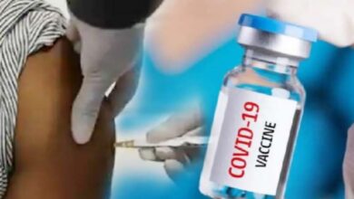 Photo of कोरोना वैक्सीन लगाने के दौरान बड़ी चूक,ग्रामीण युवक को लगा दिए दो डोज,हालत बिगड़ी