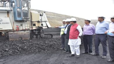 Photo of SINGRAULI: NCL में केंद्रीय कोयला मंत्री ने प्रह्लाद जोशी का दौरा,190 टन के स्वदेशी इलेक्ट्रिक डंपर दिखाई हरी झंडी