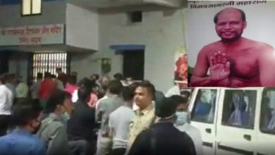 Photo of इंदौर में जैन मुनि संत विमद सागर महाराज की संदिग्ध परिस्थितियो में पंखे से लटका मिला शव,यह हत्या या फिर आत्महत्या
