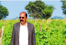 Photo of Madhya Pradesh के एक किसान ने बेचा 8 करोड़ रुपये का टमाटर, इंटरव्यू लेने पहुंचे हैं कृषि मंत्री