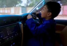 Photo of 8 साल के बच्चे ने Confident के साथ चलाई टोयोटा फॉर्च्यूनर SUV ! Internet पर छाया Video