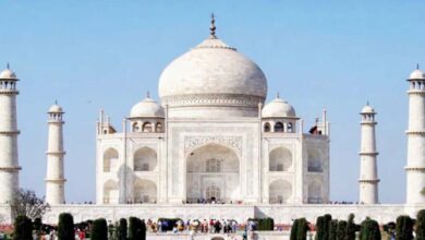 Photo of Taj Mahal के नीचे बने 22 कमरे खोलने को लेकर हंगामा,दो किताबें, दो विचारो पर आज भी छिड़ी जंग