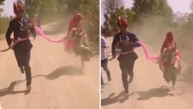 Photo of Wedding Video: शादी के जोड़े में गाड़ी के पीछे भागने लगे दूल्हा-दुल्हन, वीडियो ने मचाया बवाल