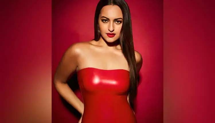 Bollywood actresses have big boobs : बॉलीवुड के इन 10 एक्ट्रेसेज़ के पास हैं बड़े Boobs,किसी के पास नैचुरल तो किसी ने करायी ब्रेस्ट सर्जरी