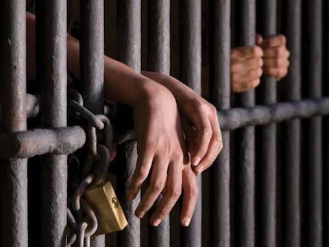 Pakistan News : पंजाब सरकार का नया प्रस्ताव- भगवद् गीता और बाइबिल याद करने पर कैदियों को सजा में मिलेगी छूट