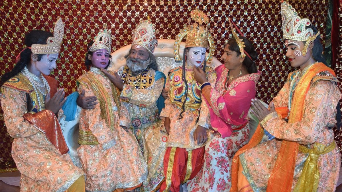 Gorakhpur के कस्बे की रामलीला देती है एकता का संदेश