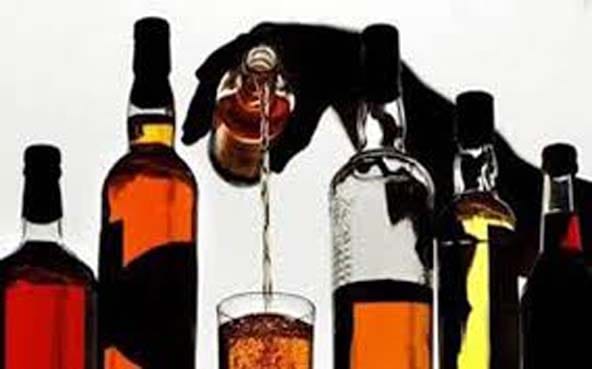 Singrauli Liquor News: शराब दुकान में हर ग्राहक को नहीं मिल रहा बिल, आबकारी का खुला संरक्षण