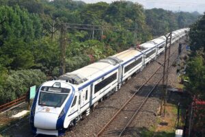 Vande Bharat Train: 8वीं वन्दे भारत ट्रेन 700 KM लंबे रूट पर मात्र लेगी 4 स्टॉप, जानिए ट्रेन का नया रूट और स्टॉपेज