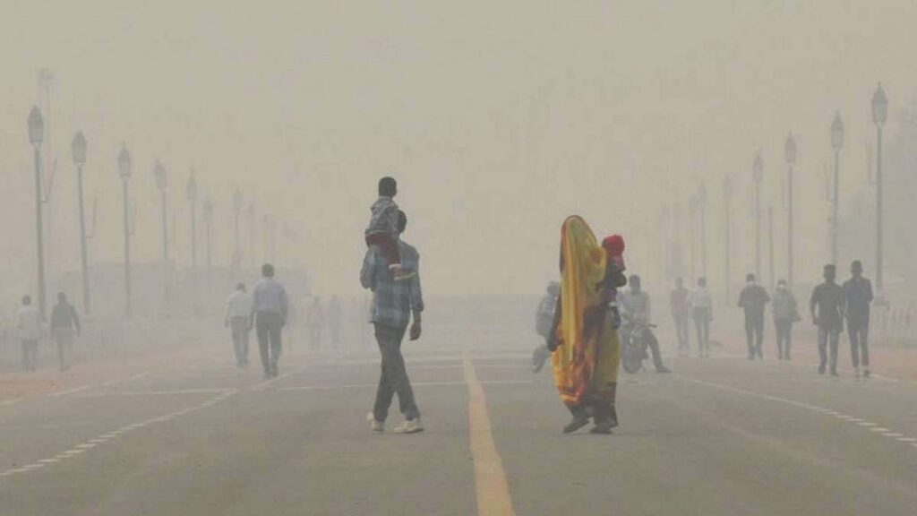 Delhi के लोगों का भविष्य धुएं की तरह काला है, घातक बीमारियों को आमंत्रण दे रहा है और लोगों के स्वास्थ्य को खतरे में डाल रहा है