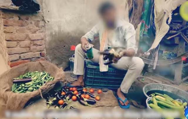 Food poisoning: आयें दिन खाते हैं बाहर का खाना तो हो जाएं सावधान, बन सकती है मौत की वजह, केरल में हो चुकी घटना
