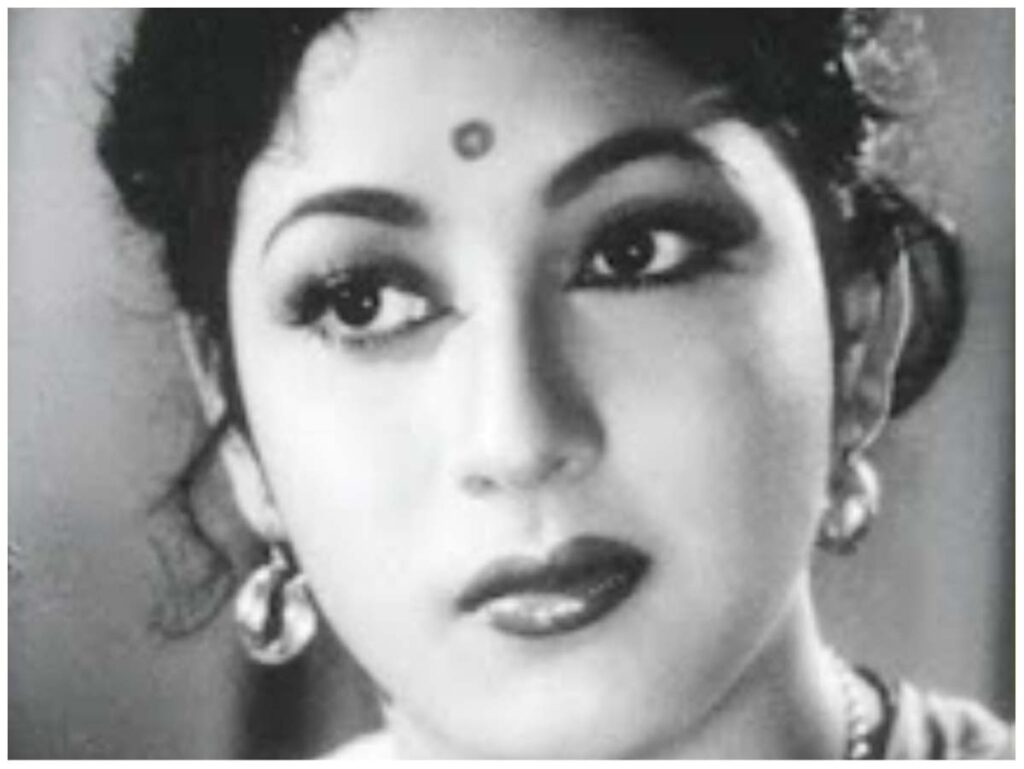 Bollywood actress mala Singh:बिकनी पहन 40 साल तक बॉलीवुड में किया राज,शख्स से रचाई 3-3 बार शादी,फिर बेटी ने छुड़ा दिया सब कुछ