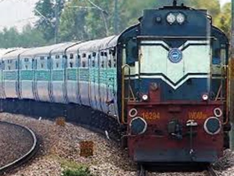 Indian railway: हावड़ा भोपाल जबलपुर ट्रेनों का संचालन रूट divert,4 ट्रेनें हुई प्रभावित, पढ़ें पूरी डिटेल्स
