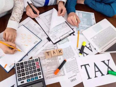 Tax Saving Tips : टैक्स रिवेट की अभी से कर लें तैयारी, ये 5 टिप्स करेंगे आप की मदद