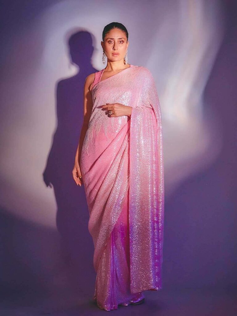 stylish saree designs - काजोल करिश्मा करीना ने इन साड़ियों में छुपाई अपनी बढ़ती उम्र, बिखेरा अपने हुस्न का जलवा
