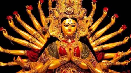 Maa Durga 108 Names: नवरात्रि में मां दुर्गा के इन नामों का करें जाप, पूरी होगी हर सभी मनोकामना