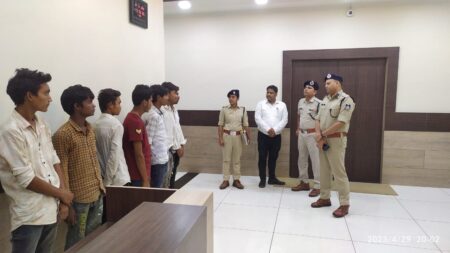 Singrauli Crime News पुलिस नें मानव दुर्व्यापार से पीड़ित बंधक श्रमिक बनकर काम कर रहे नाबालिक बालकों को महाराष्ट्र के अहमदनगर से कराया मुक्त