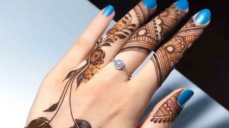 Mehndi Designs : खूब जचेंगे हाथों की उंगलियों पर मेहंदी के ये लेटेस्ट डिजाइंस, करे ट्राई दिखेंगी अप्सरा