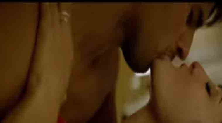 Jacqueline Siddharth kissing scene : ‘ए जेंटलमैन’ में सिद्धार्थ मल्होत्रा जैकलीन फर्नाडिश के साथ किसिंग सीन्स पर हो गए थे बेकाबू, देखें तस्वीरें