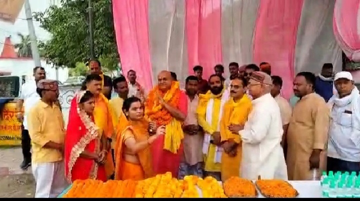 Singrauli News : भगवान परशुराम के जयकारे से गुजयमान हुआ ऊर्जाधानी ब्राह्मण एकता मंच ने निकाली शोभा यात्रा, जगह-जगह पुष्प वर्षा व जलपान