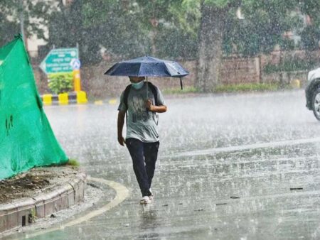 MP Weather :मध्य प्रदेश के 25 जिलों में चेतावनी जारी, छत्तीसगढ़ में बिगड़ेंगे हालात; जानिए मौसम का हाल,