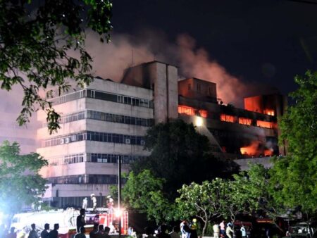 Bhopal News : सतपुड़ा भवन में फिर भड़की आग, छठे फ्लोर से निकल रही लपटें, 14 घंटे के बाद पाया काबू