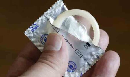Expensive Condom : रबड़ से नहीं भेड़ की आंत से बना है दुनिया का सबसे महंगा Condom, 200 साल पुराने कंडोम की लंबाई पर यकीन करना होगा मुश्किल