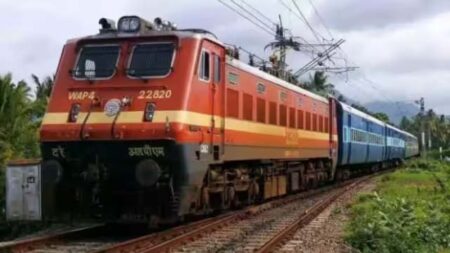 New train between Jabalpur to Raipur : महज 7 घंटे में जबलपुर से पहुंच जाएंगे रायपुर, रेलवे मुख्यालय जल्द लेगा बड़ा फैसला