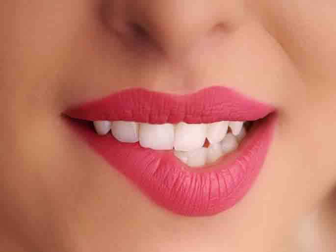 Lakme And Maybelline Lipsticks : गुलाबी होंठ के लिए लगाए लक्मे और मेबेलिन लिपस्टिक, सब करेंगे तारीफ
