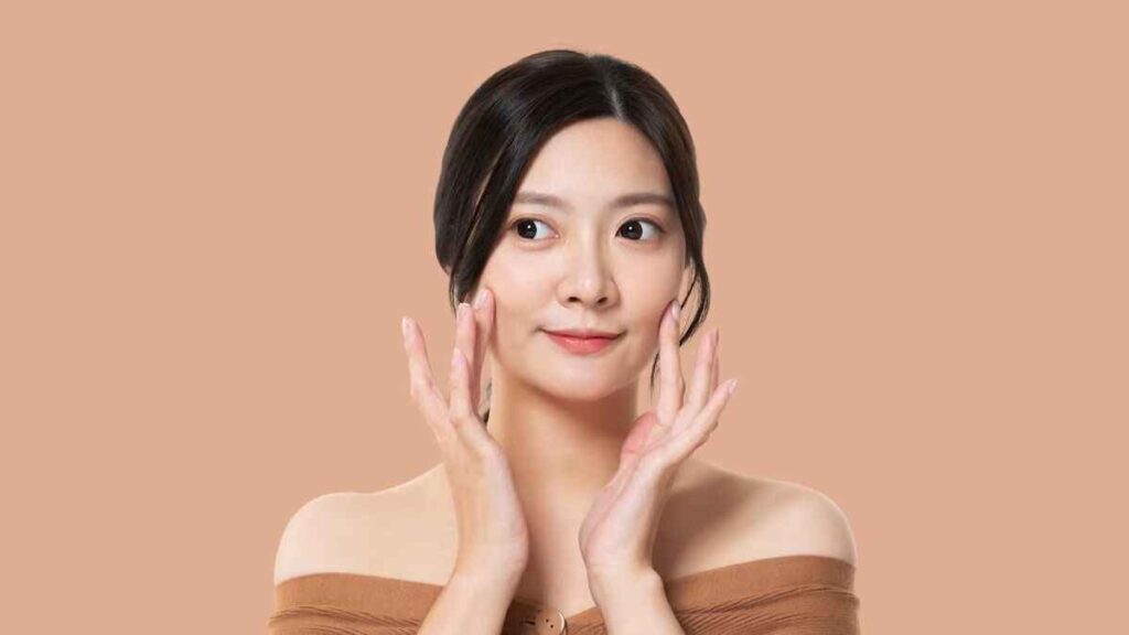Korean Skin Care Tips : इस घरेलू नुस्खों से चेहरे पर शीशे सी पाएं चमक, नेचुरल मॉइश्चराइजर का करेगा काम 