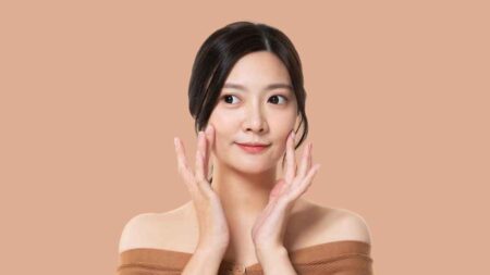 Korean Skin Care Tips : इस घरेलू नुस्खों से चेहरे पर शीशे सी पाएं चमक, नेचुरल मॉइश्चराइजर का करेगा काम 