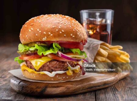 Fast food : बर्गर भी बन सकता हैं सेहतमंद, इन टिप्स में छिपे है कई राज