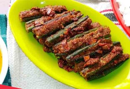 Tasty Bhindi Bharva : सब्जी खा खा के हो गए हैं बोर तो आज ही बनाए स्वादिष्ट भिंडी भरमा सभी खाएंगे बड़े चावल से 