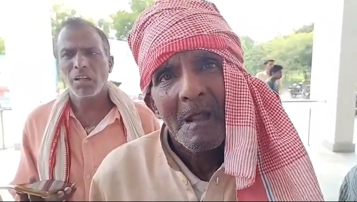 Singrauli News : बधौरा चौकी में 66 साल का बुजुर्ग FIR कराने 16 दिन से काट रहा चक्कर, जान से मारने मिल रही धमकी, पुलिस ने शिकायत पत्र से की छेड़छाड़?